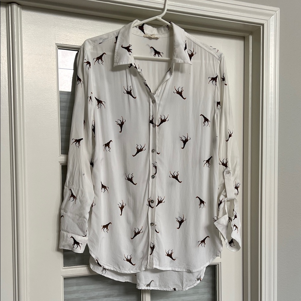 White Giraffe Print Women's Shirt